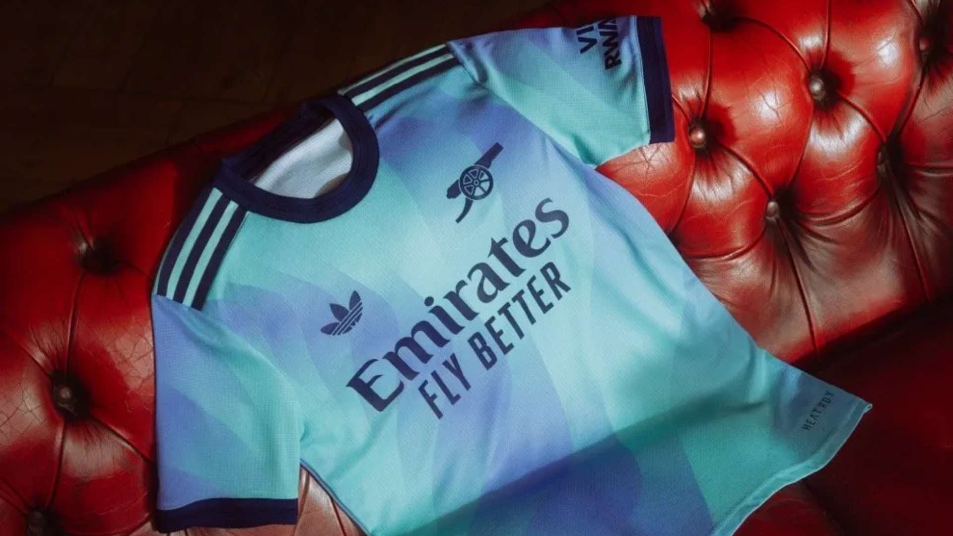 迎来开学季 巴西中小学开始禁用手机.